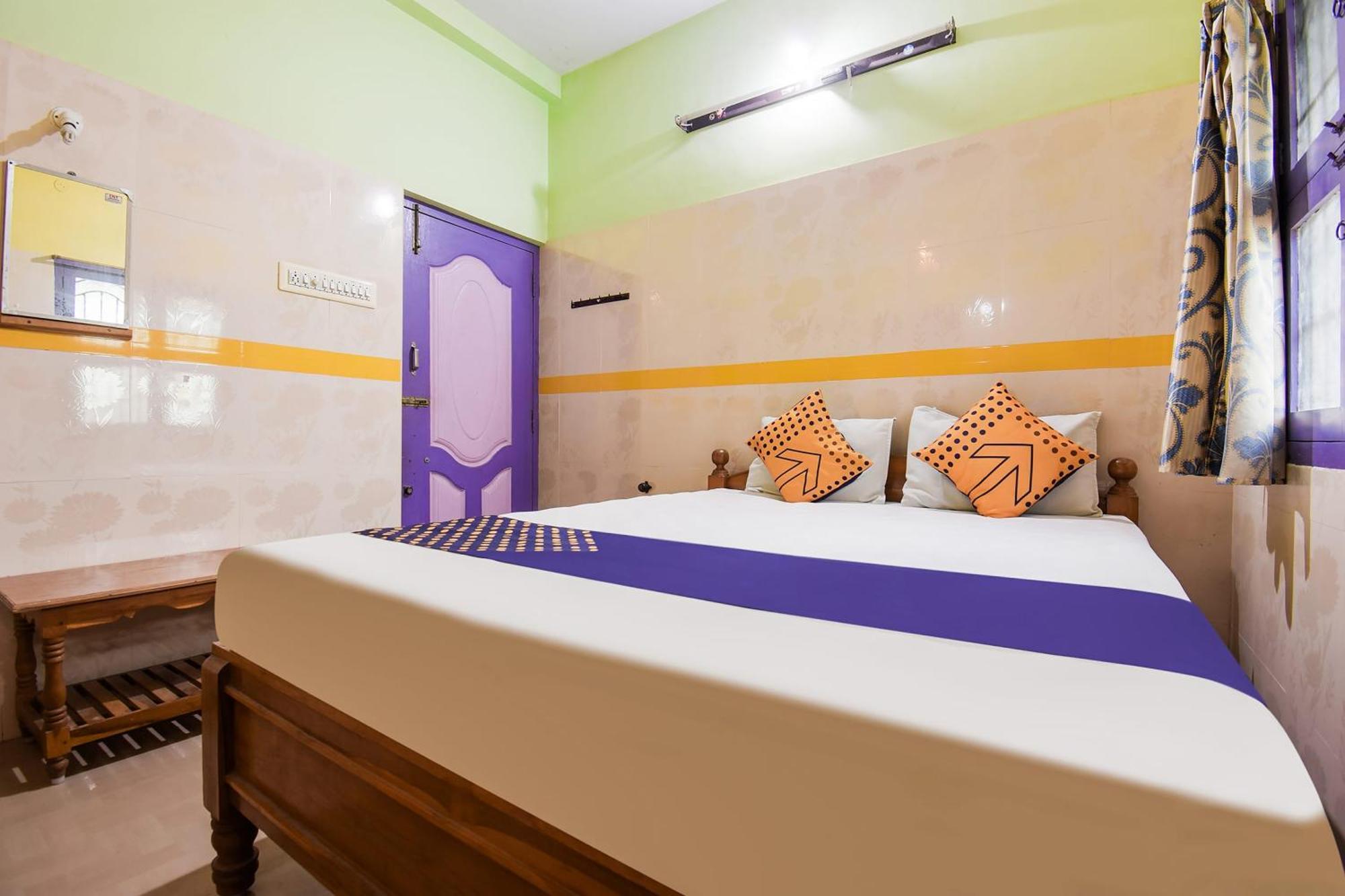 Hotel O K.S.Lodge Tribhuvanam Kültér fotó