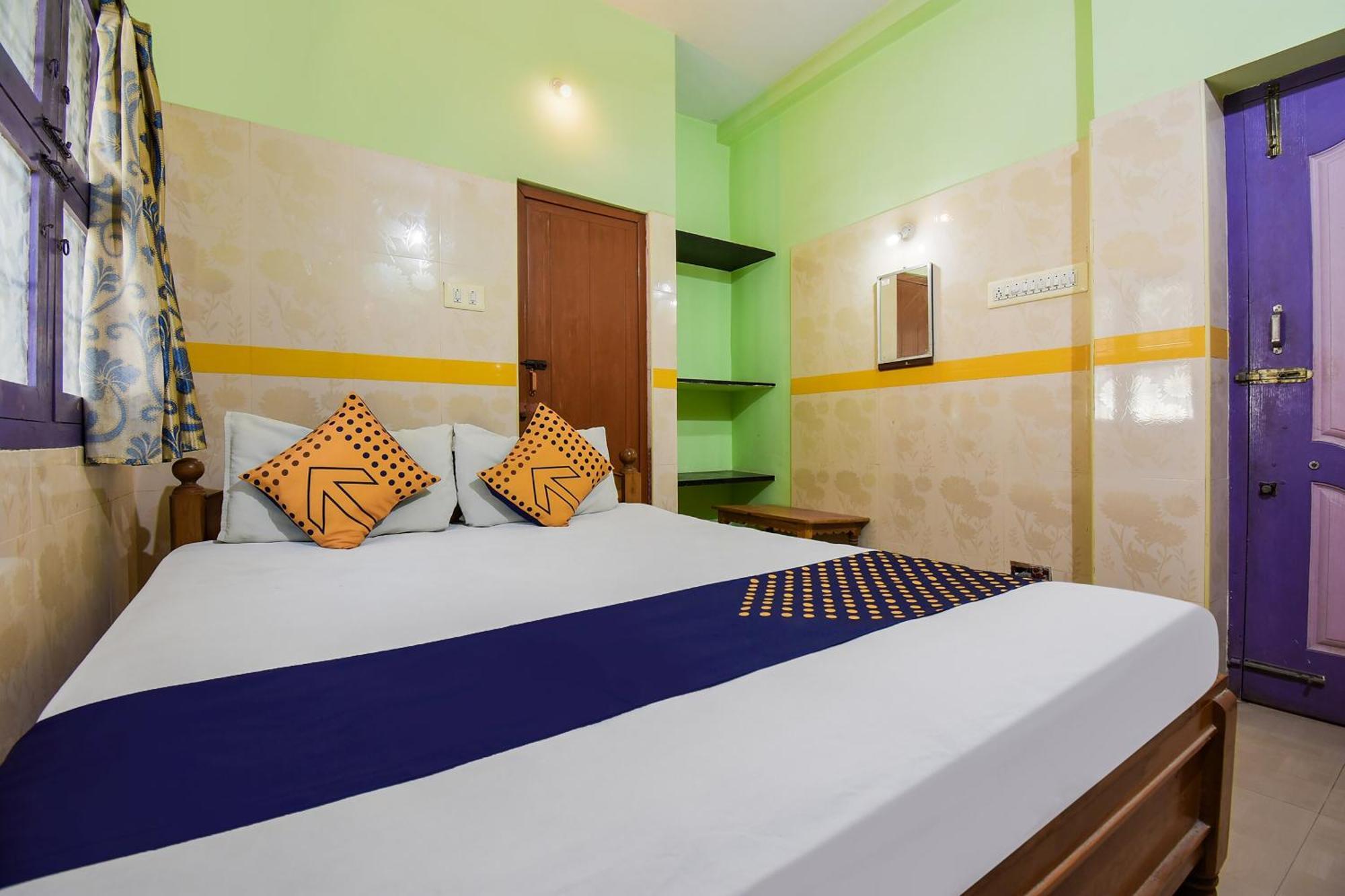 Hotel O K.S.Lodge Tribhuvanam Kültér fotó
