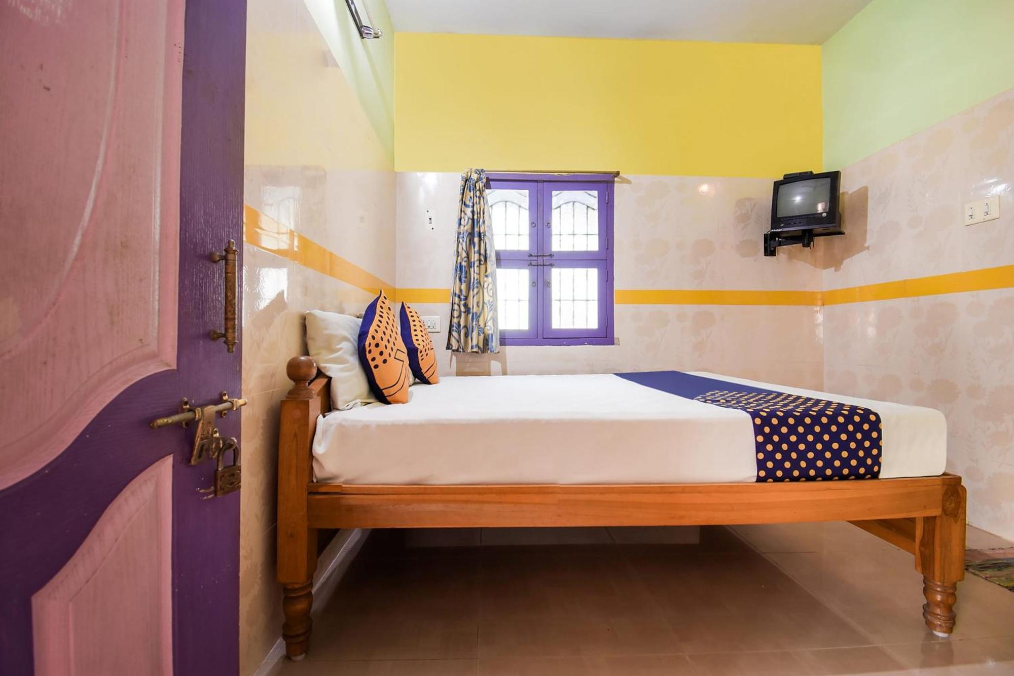 Hotel O K.S.Lodge Tribhuvanam Kültér fotó