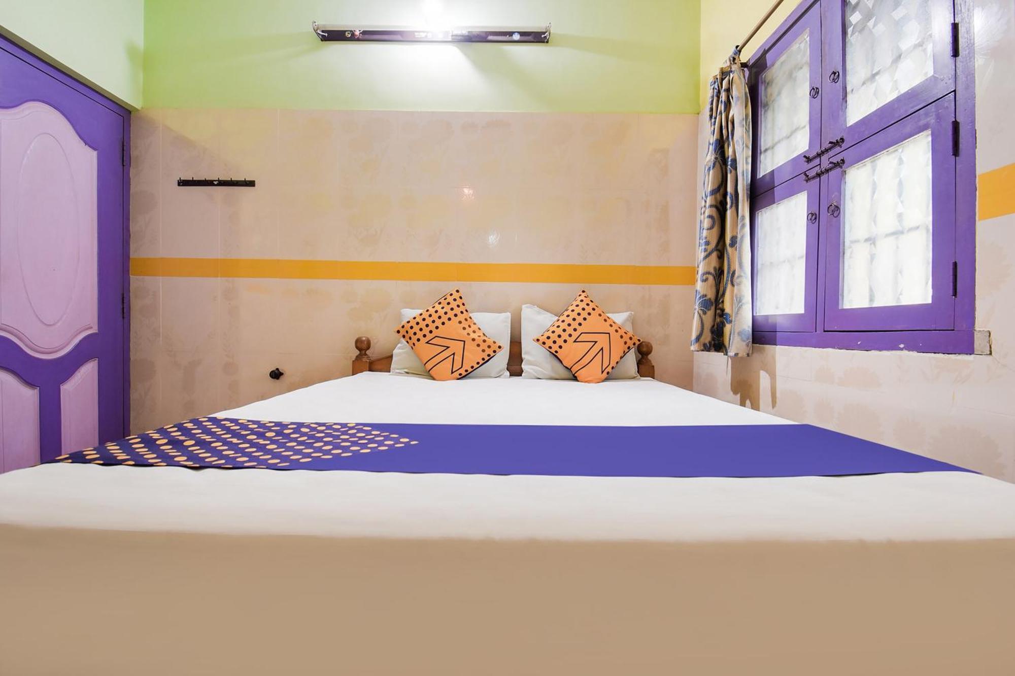 Hotel O K.S.Lodge Tribhuvanam Kültér fotó